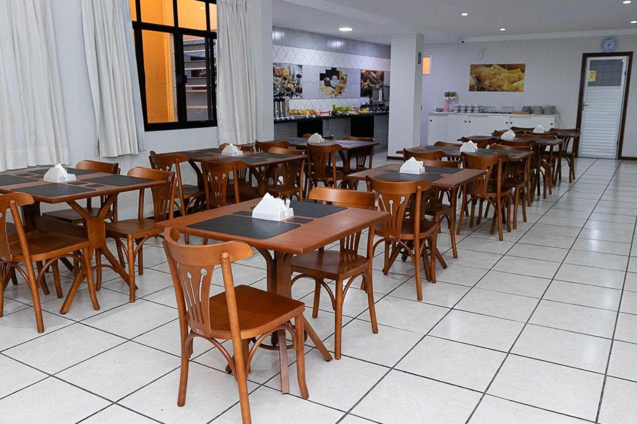 Inter Hotel Camburi  Bagian luar foto